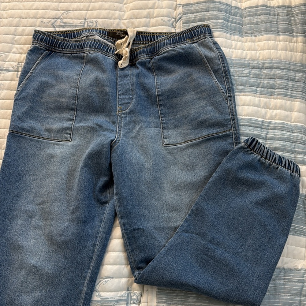 Pull On Denim Ankle Jeans